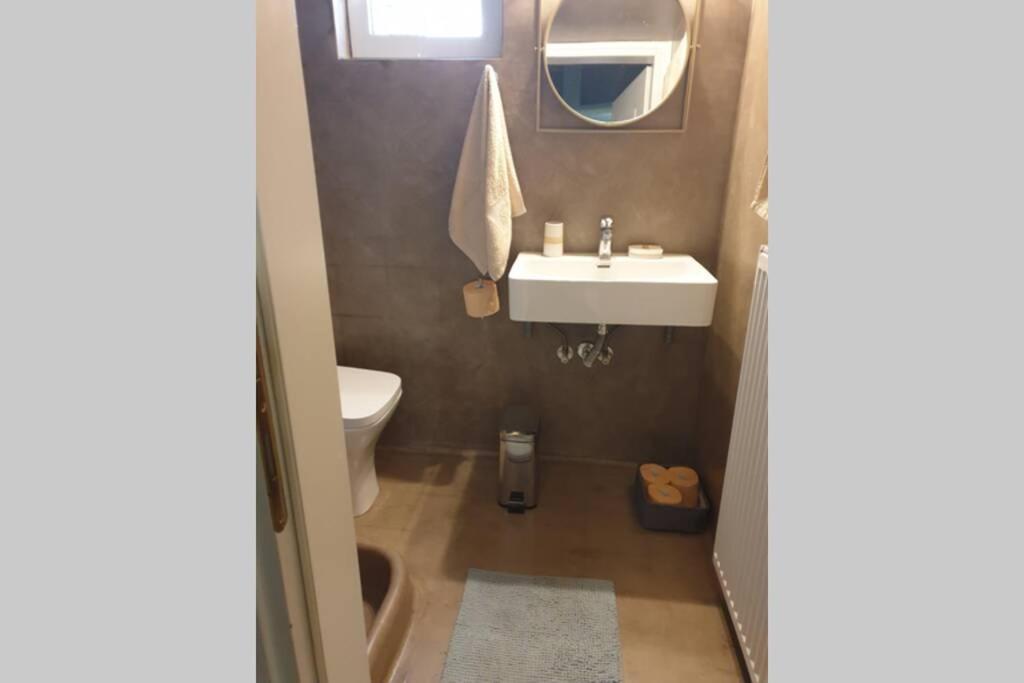 Central Studio Very Close To The Port Of 볼로스 외부 사진